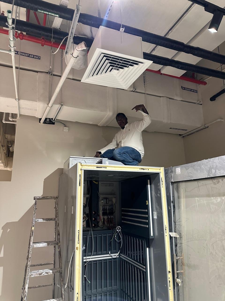 Show Room Engineering Detail